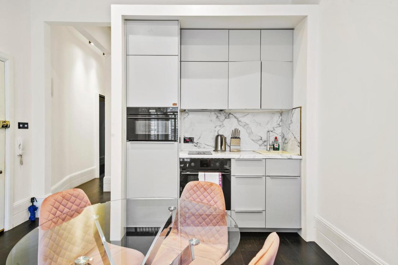 1 & 2 Bed Cosy Apartments Next To Earls Court Free Wifi Лондон Екстериор снимка