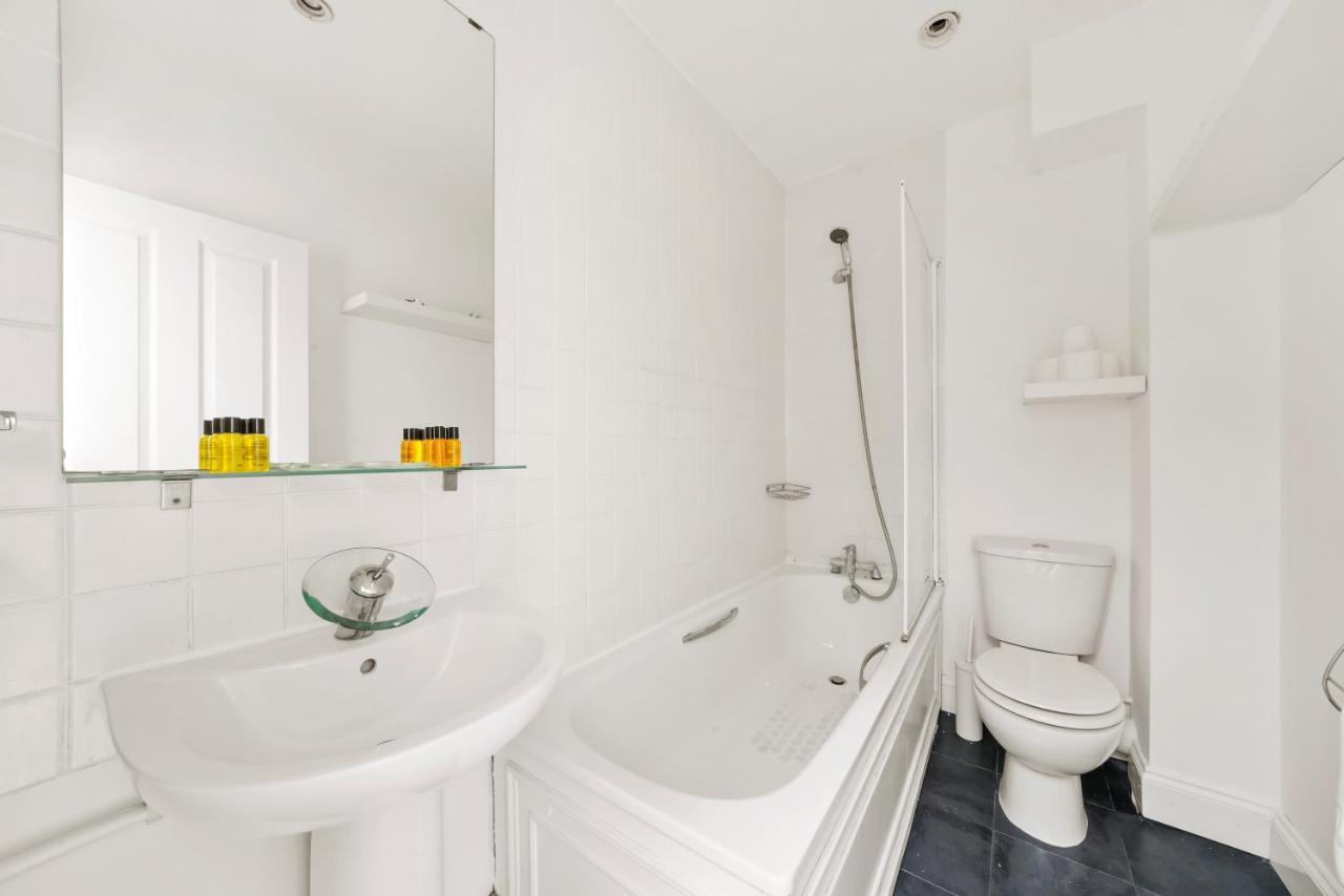 1 & 2 Bed Cosy Apartments Next To Earls Court Free Wifi Лондон Екстериор снимка